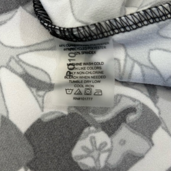 SOYBU Black and White Striped Mixed Print Exercise Dress - Picture 6 of 9